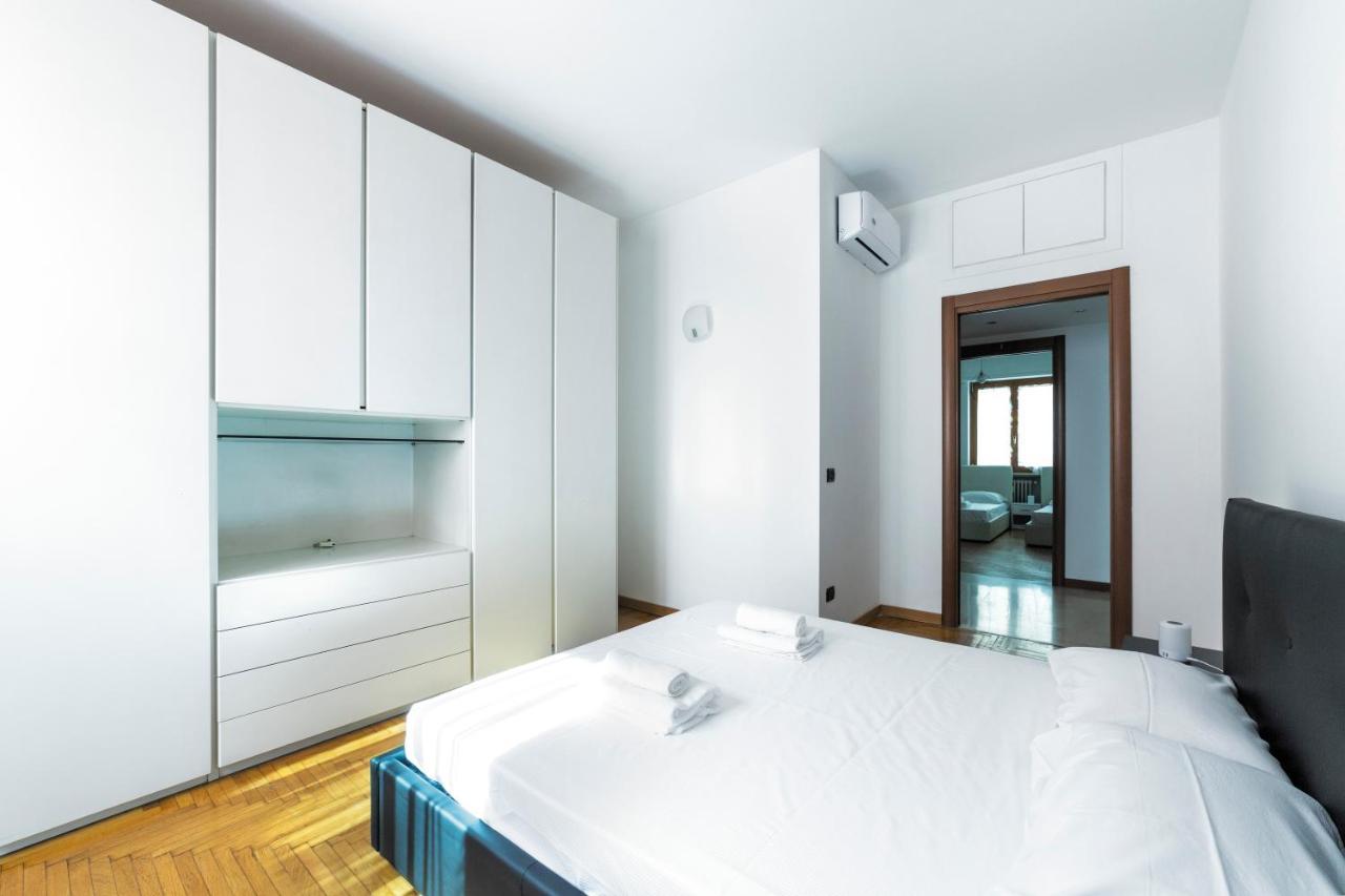 Cenisio M5 Lovely Apartment - With Balcony! Milan Bagian luar foto