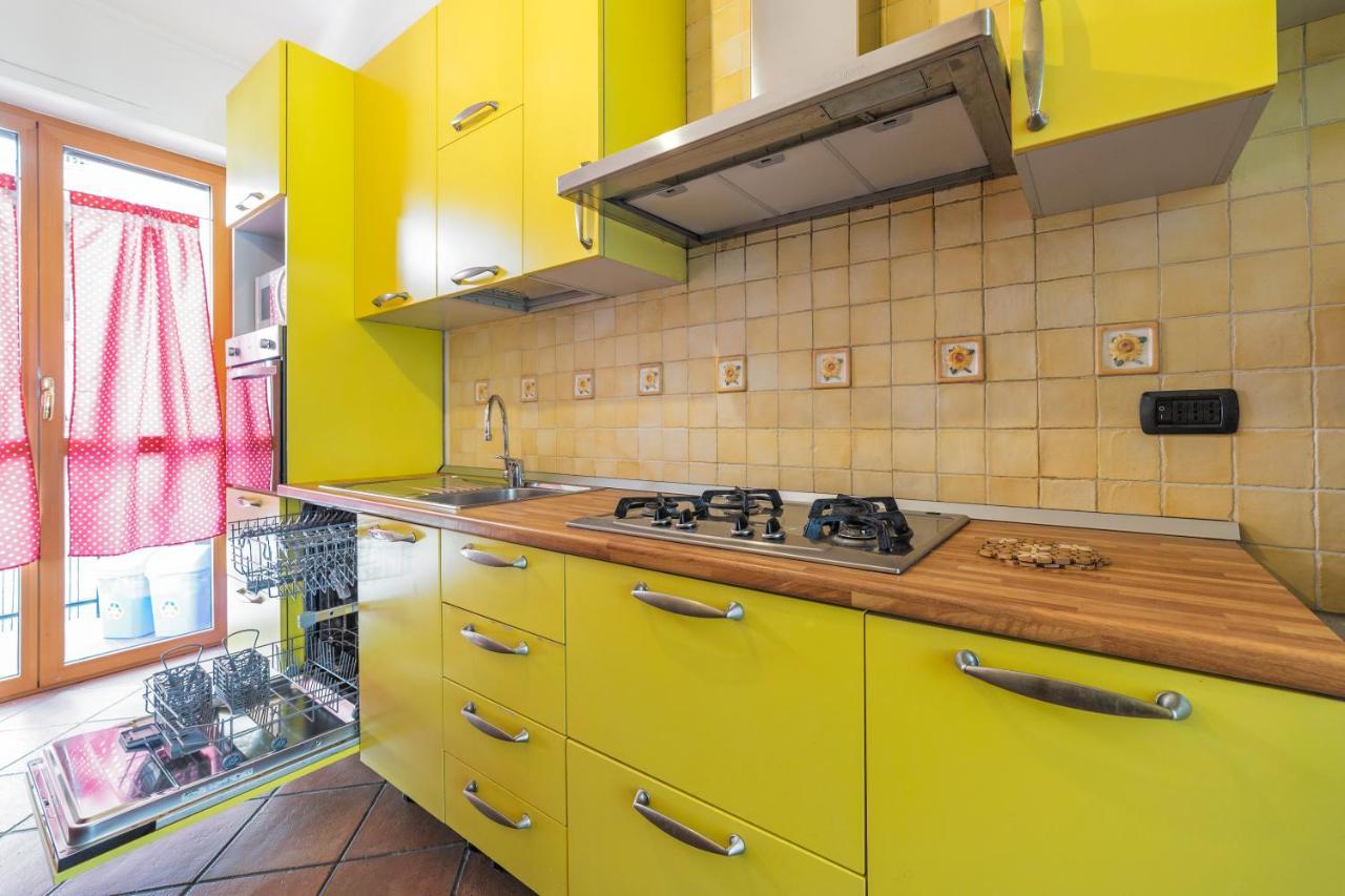 Cenisio M5 Lovely Apartment - With Balcony! Milan Bagian luar foto